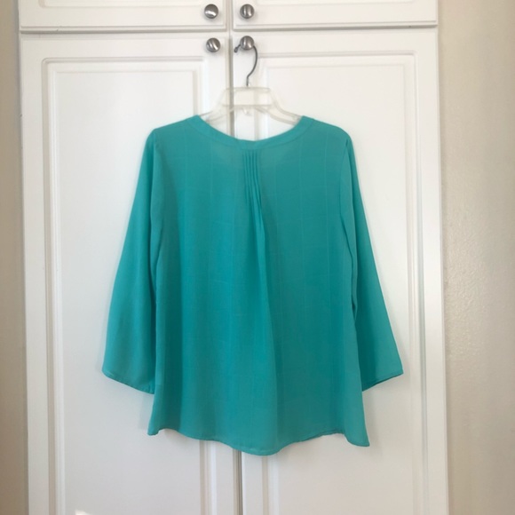 NWT Pretty keyhole blouse by Crescent StitchFix L - Picture 4 of 6